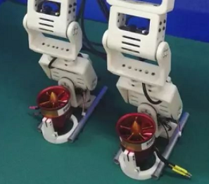 机器人已练就“自动平衡术” 未来可用于救灾