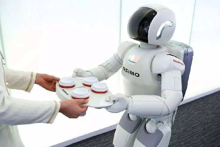 中国服务机器人行业有望引领全球发展