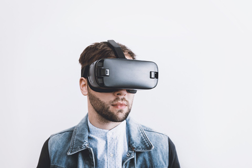 虚拟现实加速落地 我国VR/AR市场将突破千亿元