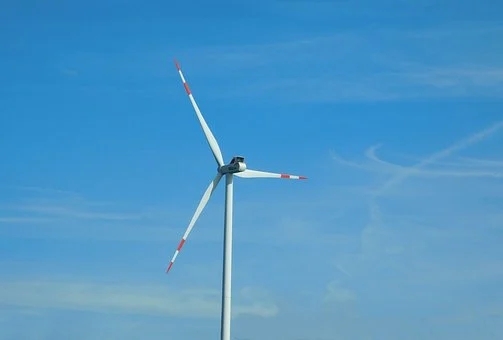 粤港澳大湾区首个大容量海上风电项目主体工程完工